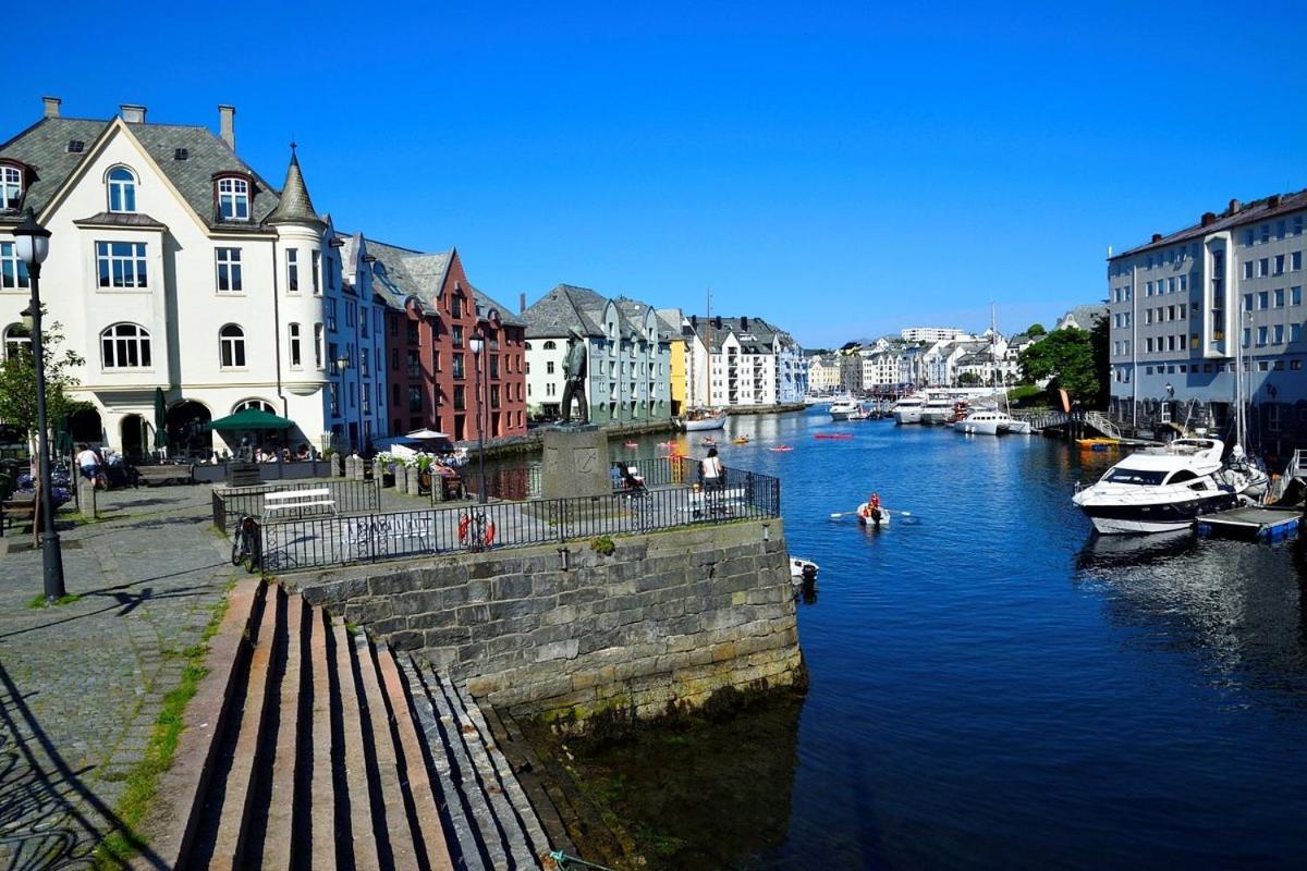 Appartement Two-bedroom With Fire Place, Free Parking And Fjordview Terrace - Calm And *